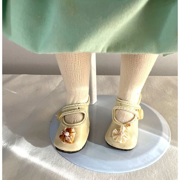 Sarah at the Fair Porcelain Doll Treasury Collection Paradise Galleries 14", Sta - Picture 6 of 11